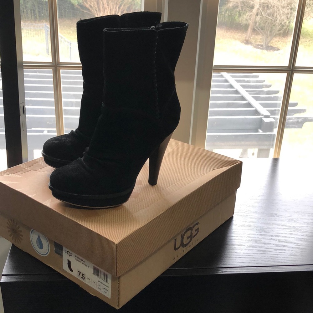 Ugg Australia Bianca Suede Boot S 7.5